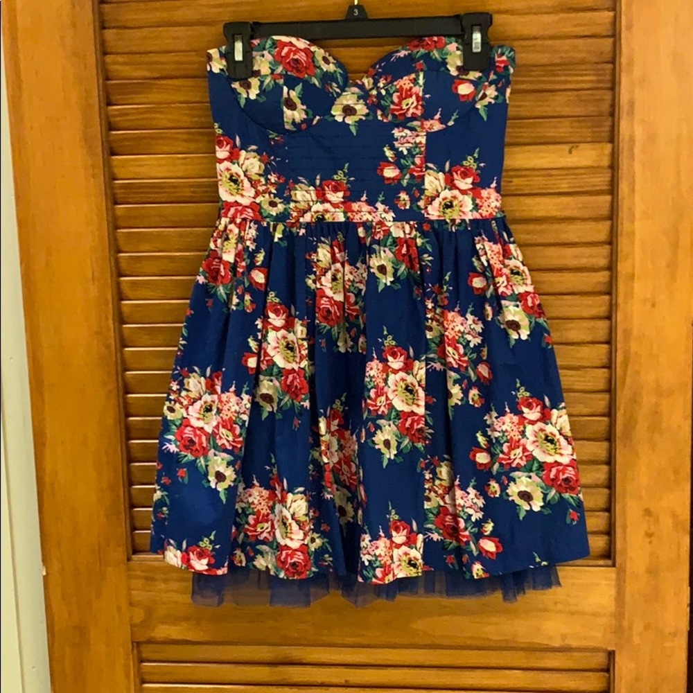 Blue floral dress with Tulle under skirt Size S